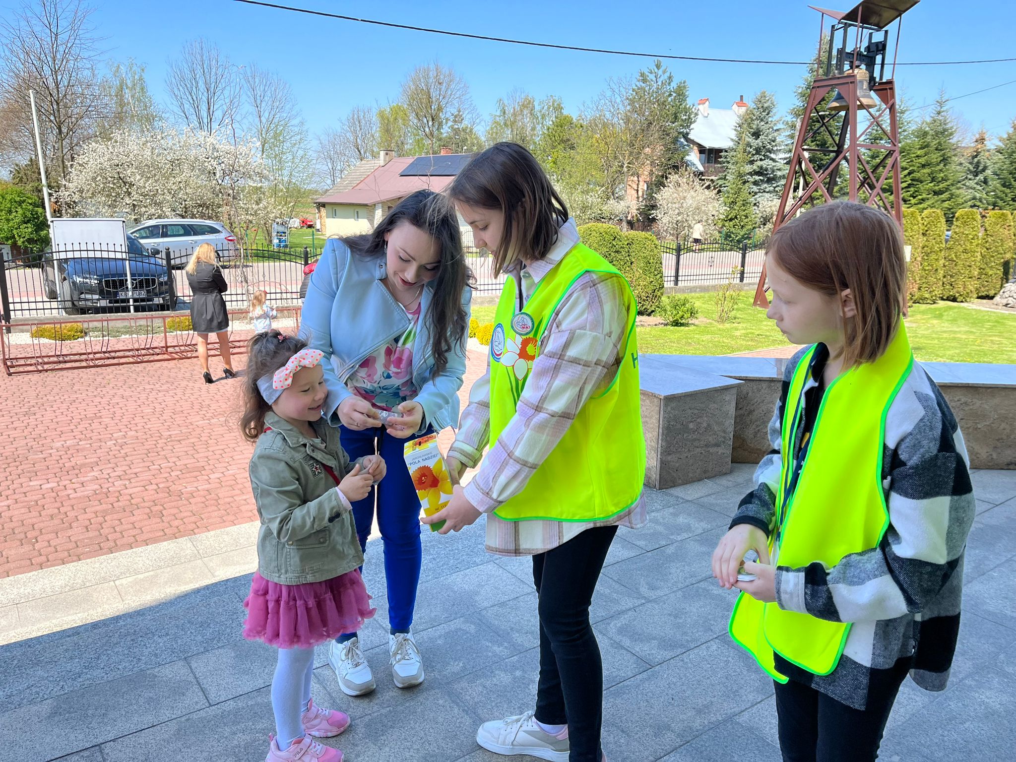 Wolontariusze z naszej szkoły włączyli się do kolejnej  edycji akcji „Jarosławskie Pola Nadziei
